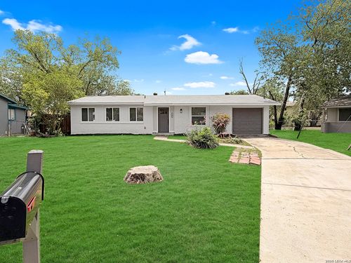 250 Flintstone Ln, Universal City, TX, 78148-4344 | Card Image