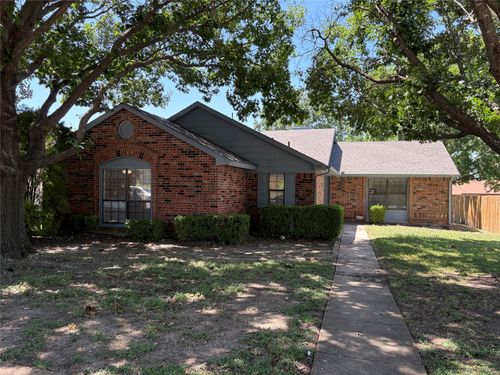 1362 Southridge Dr, Lancaster, TX, 75146-1394 | Card Image