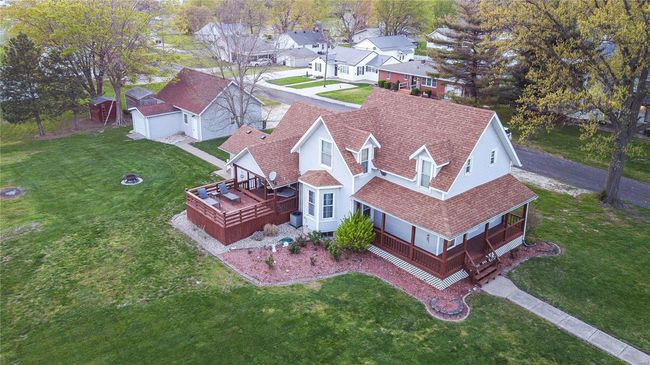 708 N Giddings Ave, House other with 3 bedrooms, 2 bathrooms and 2 parking in Jerseyville IL | Image 66