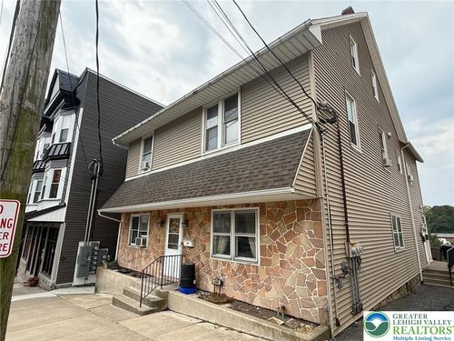 206 S Main St, Nazareth, PA, 18064-2708 | Card Image