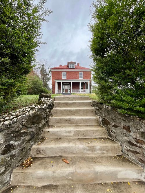 501 Ridge St, CHARLOTTESVILLE, VA, 22902-5557 | Card Image