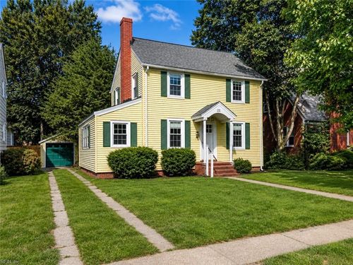 131 Shenandoah Rd, Hampton, VA, 23661-3427 | Card Image