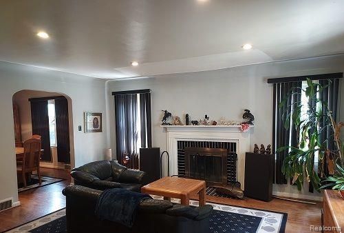 16146 Chapel St, Detroit, MI, 48219-3859 | Card Image