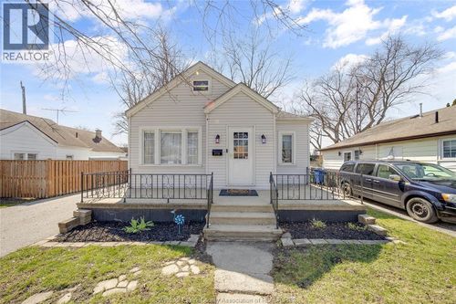 273 Frank Ave, Windsor, ON, N8S3N7 | Card Image
