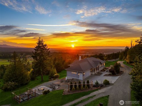 52 Carriage Dr, Sequim, WA, 98382-7133 | Card Image
