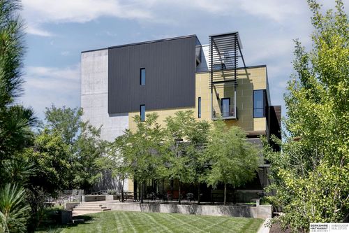 apt-401-1502 S 10th St, Omaha, NE, 68108-3661 | Card Image