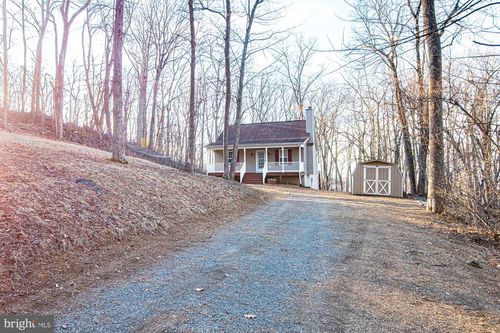 47 Freeze Rd, LINDEN, VA, 22642-5539 | Card Image