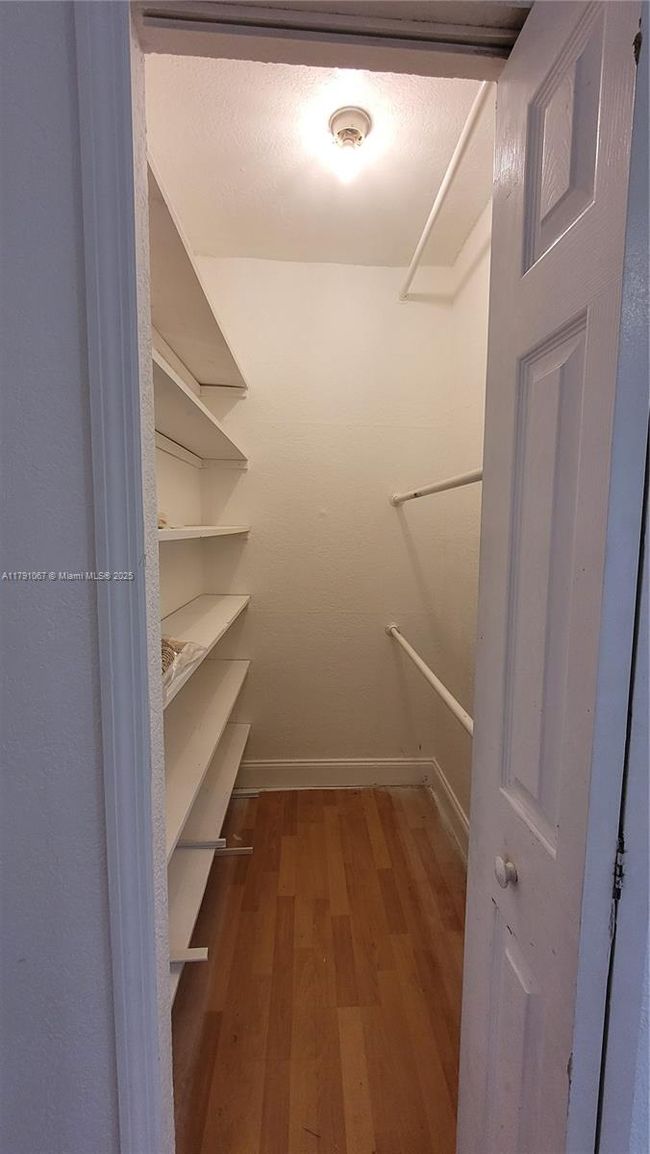 APT-4 - 7636 Abbott Ave, Condo with 1 bedrooms, 1 bathrooms and null parking in Miami Beach FL | Image 10