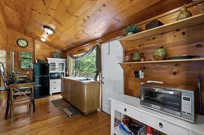 382 Highland Rd, Home with 2 bedrooms, 1 bathrooms and null parking in Ellijay GA | Image 5