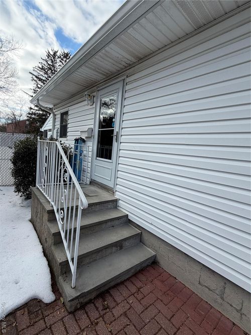 511A 6th St, East Northport, NY, 11731 | Card Image