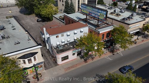 5829 Ferry St, Niagara Falls, ON, L2G1S8 | Card Image