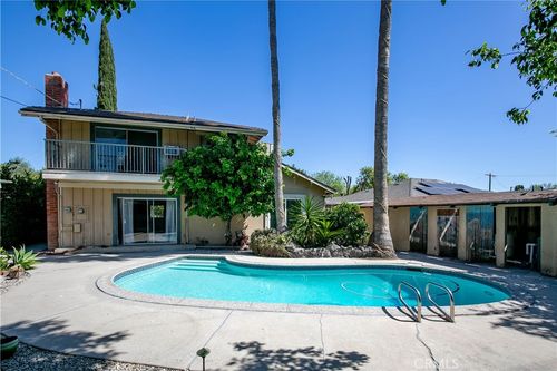 20748 Vose St, Winnetka, CA, 91306-3347 | Card Image