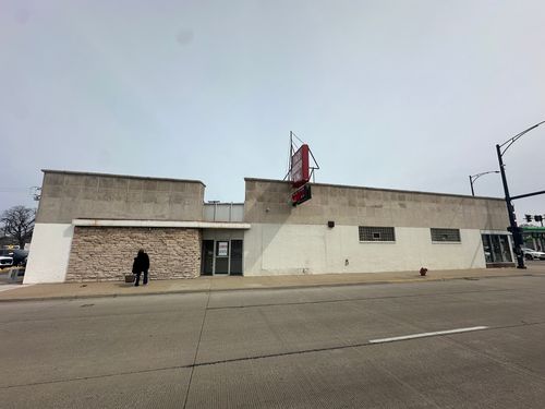 7156 W Higgins Ave, Chicago, IL, 60656-1974 | Card Image