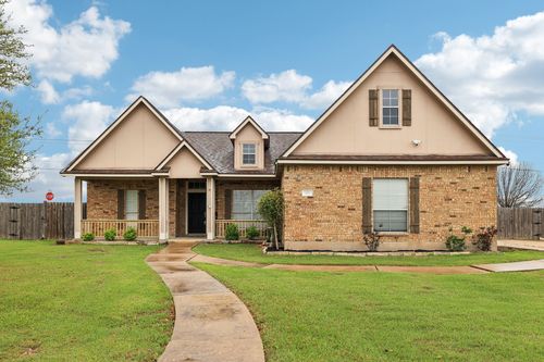 101 Blanco Dr, Hutto, TX, 78634-4441 | Card Image