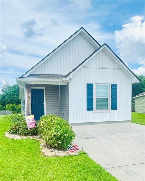 1108 E Bienville Street, Gonzales, LA, 70737 | Card Image