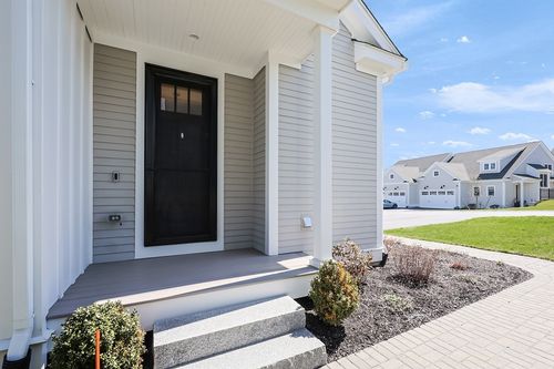 13-13 Birkdale Ln, Hopkinton, MA, 01748-2927 | Card Image