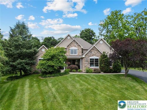 6335 Sweetbriar Ln, ZIONSVILLE, PA, 18092-2220 | Card Image