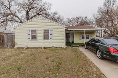 2709 N Green St, Wichita, KS, 67219-4726 | Card Image