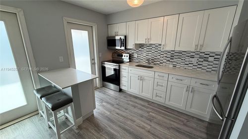 apt-206n-2115 Ne 42nd Ct, Lighthouse Point, FL, 33064-9035 | Card Image