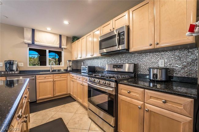 10565 Shiny Skies Dr, House other with 4 bedrooms, 4 bathrooms and null parking in Las Vegas NV | Image 10