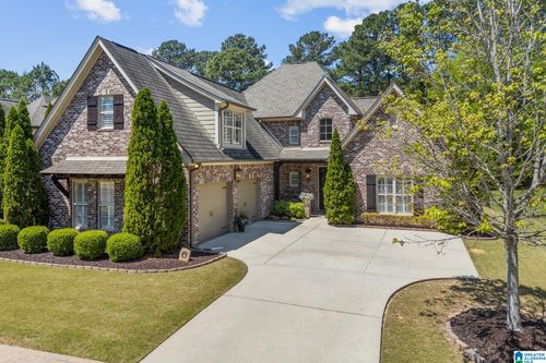 115 Gleneagles Ln, Pelham, AL, 35124-6230 | Card Image