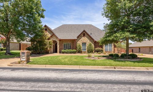 2318 Kingsmill Cir, Tyler, TX, 75703-5819 | Card Image