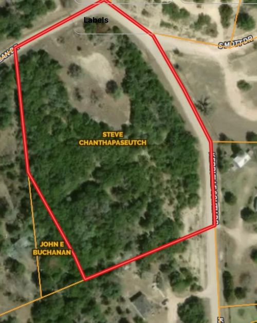 104 Lillian Dr, Kerrville, TX, 78028-8709 | Card Image