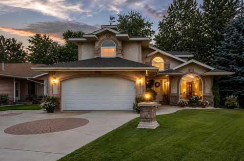 4918 53 Avenue Close, Innisfail, AB, T4G1W1 | Card Image