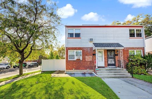 50-52 Francis Lewis Blvd, Oakland Gardens, NY, 11364-1020 | Card Image