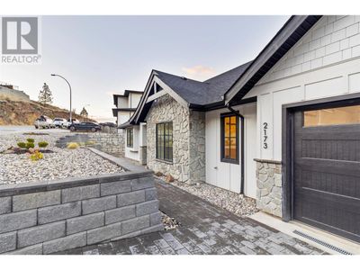 2173 Coldwater Dr, House other with 4 bedrooms, 4 bathrooms and 2 parking in Kamloops BC | Image 2