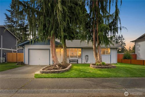 5426 107th Pl Ne, Marysville, WA, 98270-2015 | Card Image