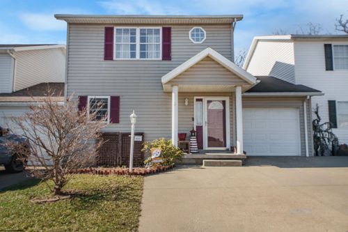 4043 Pinehurst Dr, Morgantown, WV, 26505-8083 | Card Image