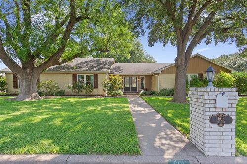 601 Ivy Ann Dr, Woodway, TX, 76712-3550 | Card Image