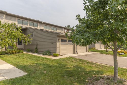 765 Peninsula Ct, Ann Arbor, MI, 48105-2507 | Card Image