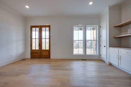 3213 Carolina Ave, Centerville, TN, 37033-9467 | Card Image