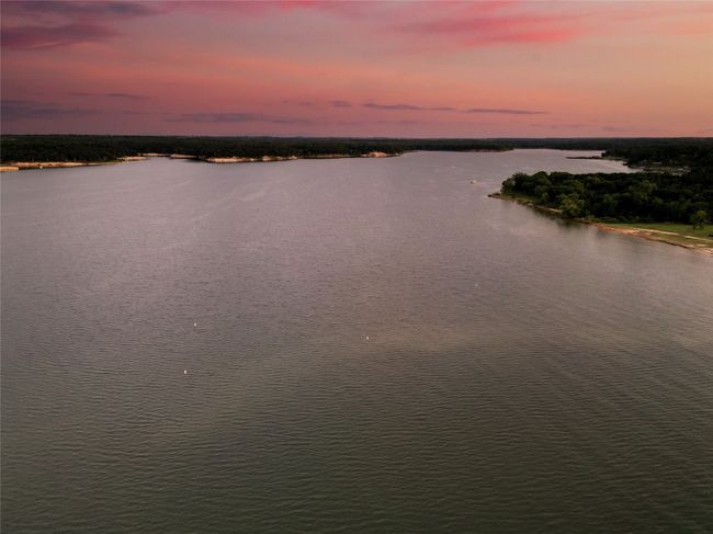 Stunning sunset views on the lake | Image 30