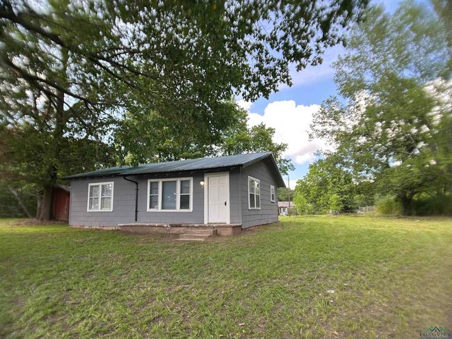 1407 E Us Highway 80, House other with 2 bedrooms, 1 bathrooms and null parking in White Oak TX | Image 4