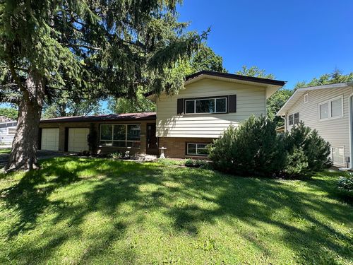 641 Clover Rd, Wauconda, IL, 60084-1112 | Card Image