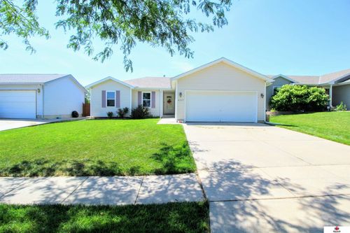 4137 W Thatcher Ln, Lincoln, NE, 68528-2193 | Card Image