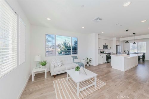 22214 Meyler St, Torrance, CA, 90502-2243 | Card Image