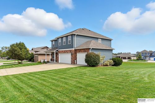 10505 N 152nd Avenue Cir, Bennington, NE, 68007-5578 | Card Image