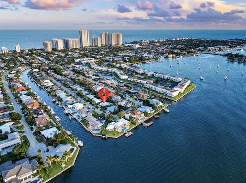 1011 Powell Dr, Riviera Beach, FL, 33404-2753 | Card Image