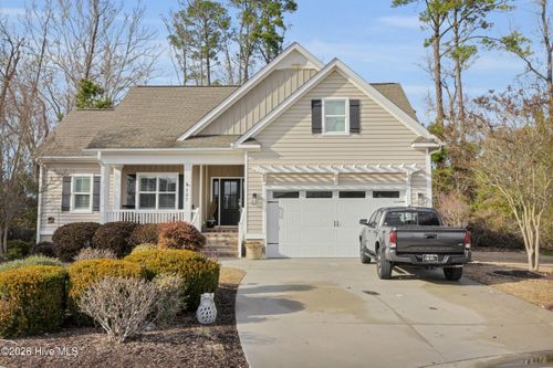 137 Shoreview Dr, New Bern, NC, 28562-6611 | Card Image