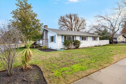 1602 Gayety Ln, Medford, OR, 97504-5367 | Card Image