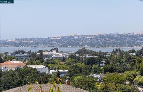 532 Bartolini St, Martinez, CA, 94553-2708 | Card Image