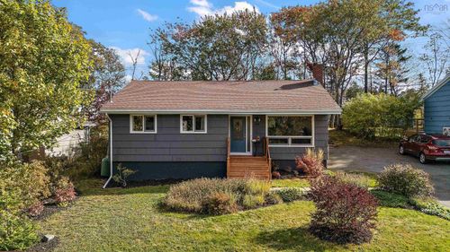 24 Canary Cres, Halifax, NS, B3M1R1 | Card Image