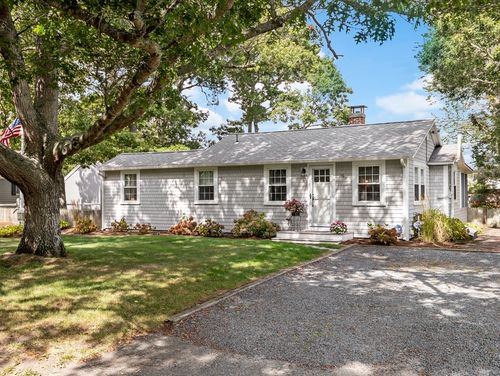 16 Peregrine Ln, South Yarmouth, MA, 02664-5826 | Card Image