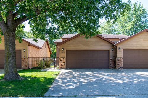 3208 16th Ave S, Fargo, ND, 58103-4518 | Card Image