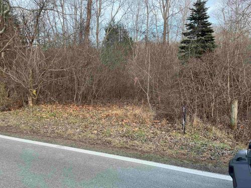 8625 Starville Rd, Clay, MI, 48001-3724 | Card Image