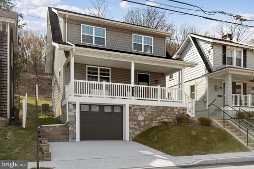 213 Moorehead Ave, W Cnshohocken, PA, 19428-2929 | Card Image